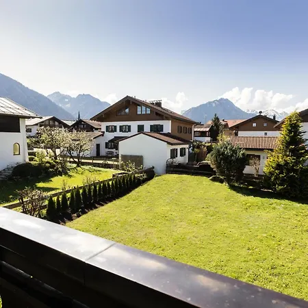 Haus Baum -